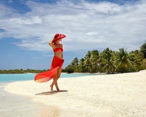 Four Season Resort Bora Bora Beach Walk