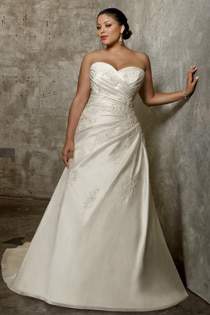 Beautiful With Curves Plus Size Bridal Trunk Show