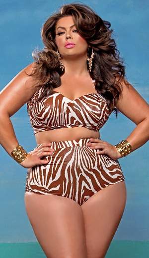 Plus Size Model Fluvia Lacerda