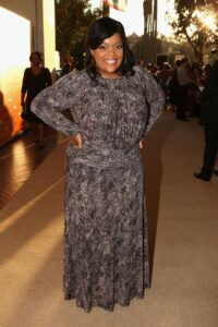 Interview with Yvette Nicole Brown on The Curvy Fashionista