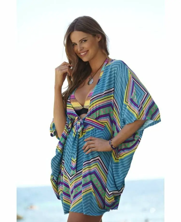 10 Fashionable Plus Size Caftans for Poolside Drama