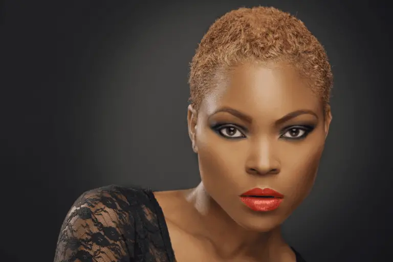 SHEEQ Cosmetics Model in Spring 2013 Coral Lip Trend
