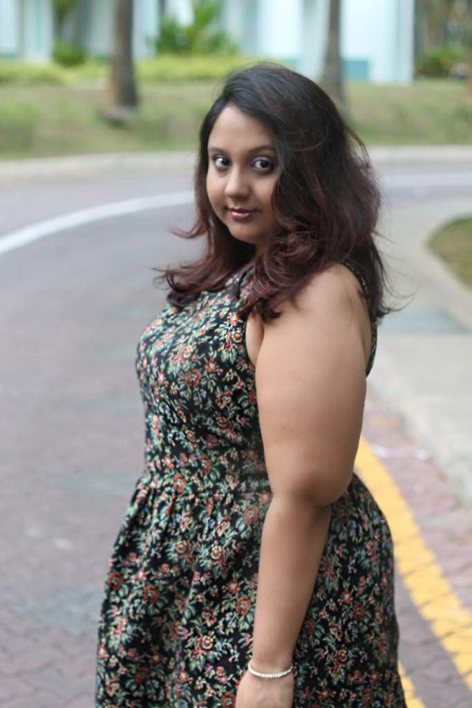 Plus size blogger spotlight- aarti from Curves Become Her