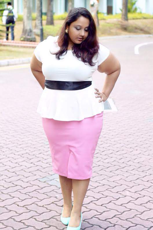 Plus size blogger spotlight- aarti from Curves Become Her