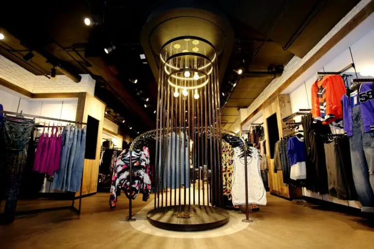 Don’t Put Us In A Corner: Why In-Store Access To Plus Size Clothing Matters
