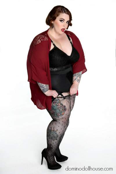 Domino Dollhouse Vintage Valentine Featuring Tess Holliday