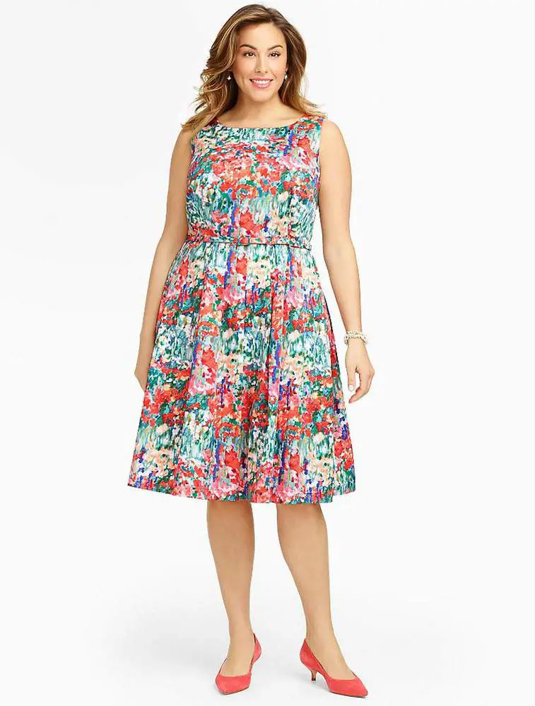 https://thecurvyfashionista.com/wp-content/uploads/2015/04/Impressionist-Floral-Fit-And-Flare-Dress.jpg