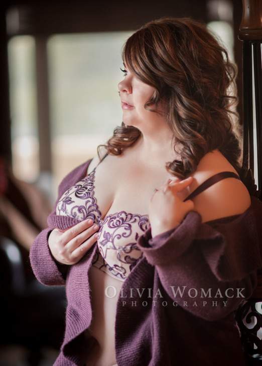 Plus Size Boudoir Photography on TheCurvyFashionista.com