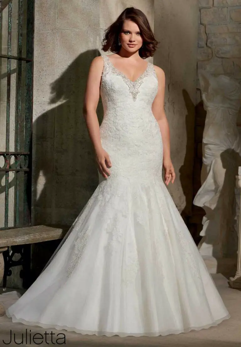 Plus Size Bridal Designer Julietta by Mori Lee on TheCurvyFashioninsta.com #TCFStyle #PlusSizeBride