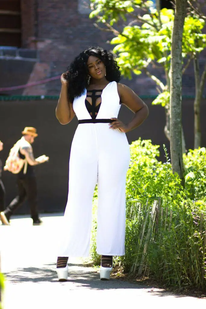 The Pop Up Plus “Le Blanc Collection” on TheCurvyFashionista.com