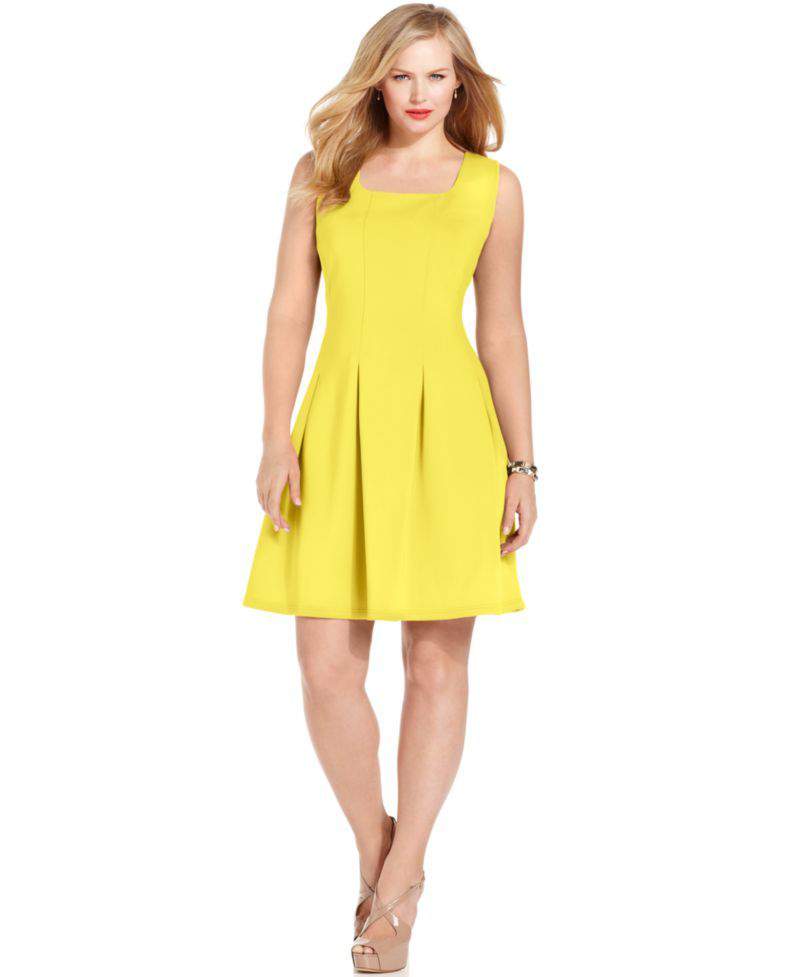 Ten Flirty and Playful Yellow Plus Size Dresses on The Curvy Fashionista #TCFStyle