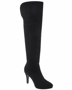 5 Must Have Wide Calf & Over the Knee Boots for Fall on TheCurvyFashionista.com #TCFStyle