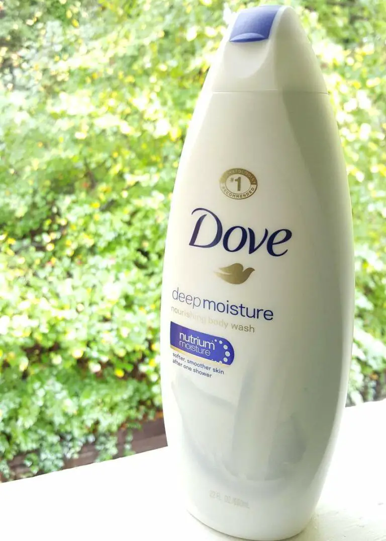 Celebrating National Healthy Skin Month with Dove!