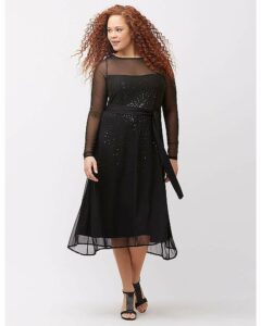 20 New Year’s Eve Plus Size Dress Ideas on The Curvy Fashionista #TCFStyle