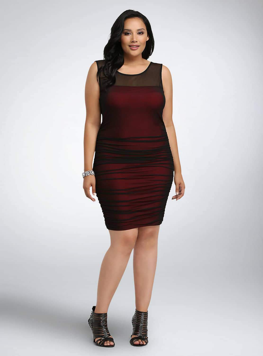 17 Must Rock Plus Size Dresses for that Valentine’s Day Date!