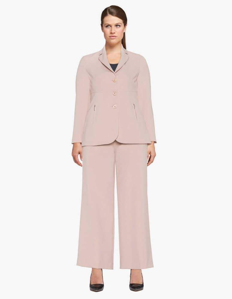 22 Chic and Polished Plus Size Suiting Finds on TheCurvyFashionista.com