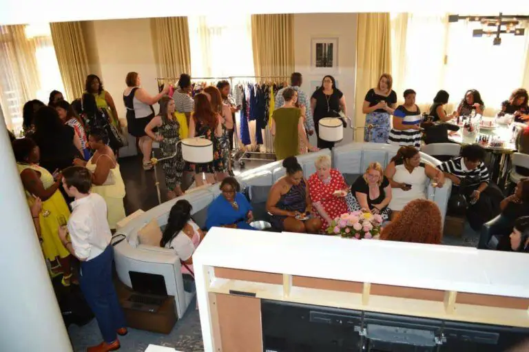 10 Things You Need To Do At Full Figure Fashion Week 2016