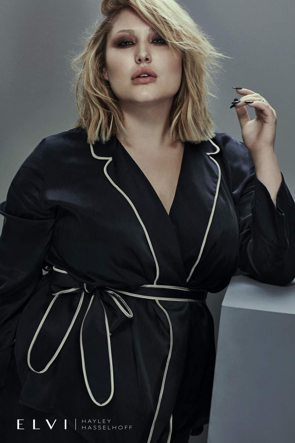 Hayley Hasselhoff for Elvi on the Curvy Fashionista