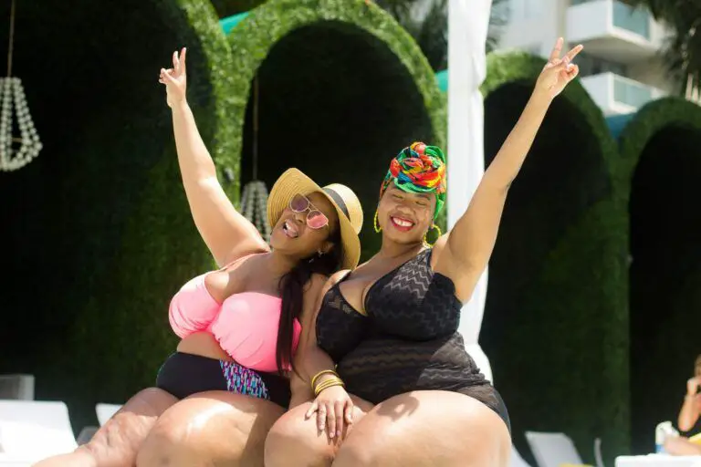 Plus Size Bikinis up to Size 44G do Exist Thanks to Curvy Kate!