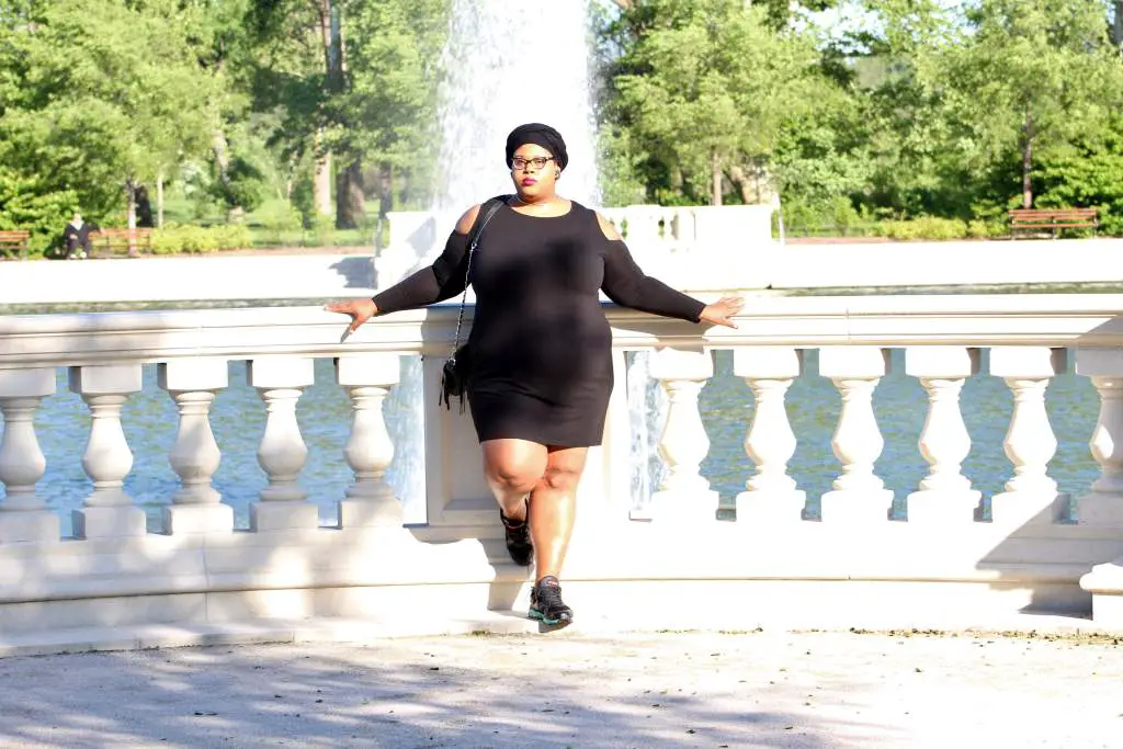 Plus size blogger- Finesse Curves