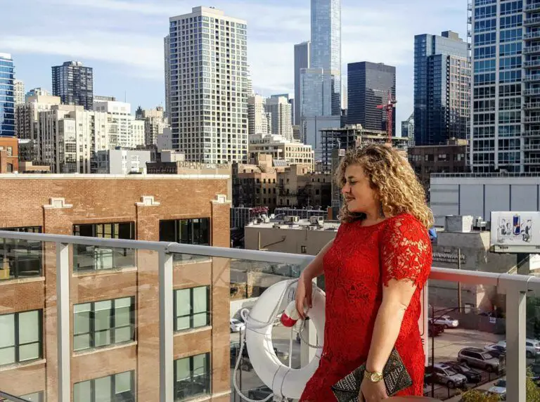Plus Size Blogger Catherine of Dreamy Realist
