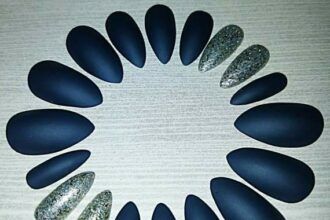Press-On Stiletto Nails