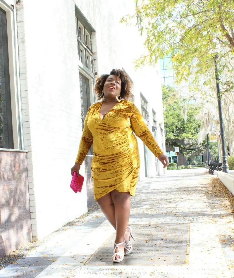 Plus Size Blogger, Shamika of Fro plus Fashion