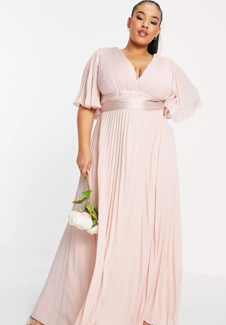 Looking For Plus Size Bridesmaid's Dresses? We Make It Easy For You