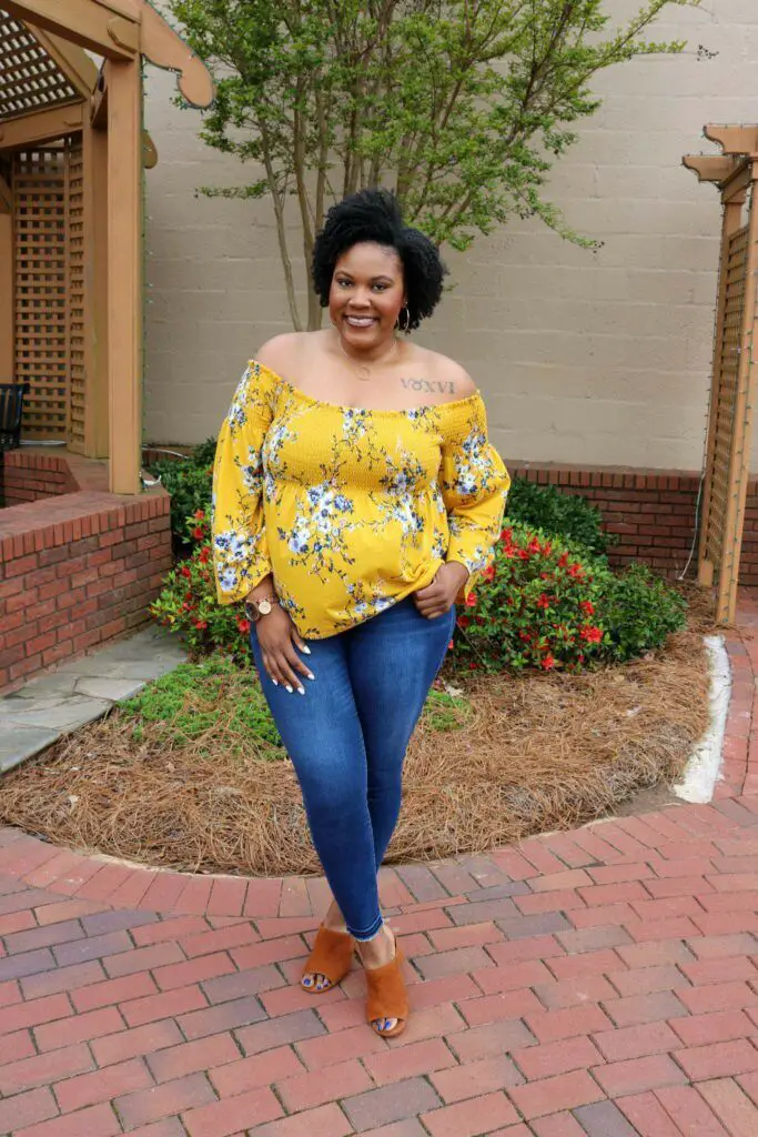 Fashion Blogger Spotlight: Tierra of The Curvy Girl Chronicles