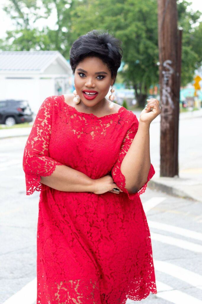 Today's Fashion Blogger Spotlight, Rhonda of Life by Rhonda! This Atlanta-based cutie shares her tips and tricks for amazing plus size style!