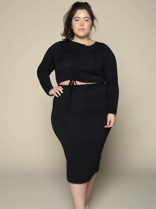 How many plus size little black dresses do you own? We are having a little fun in this Premme Plus size little black dress and sharing a few more LBD finds!