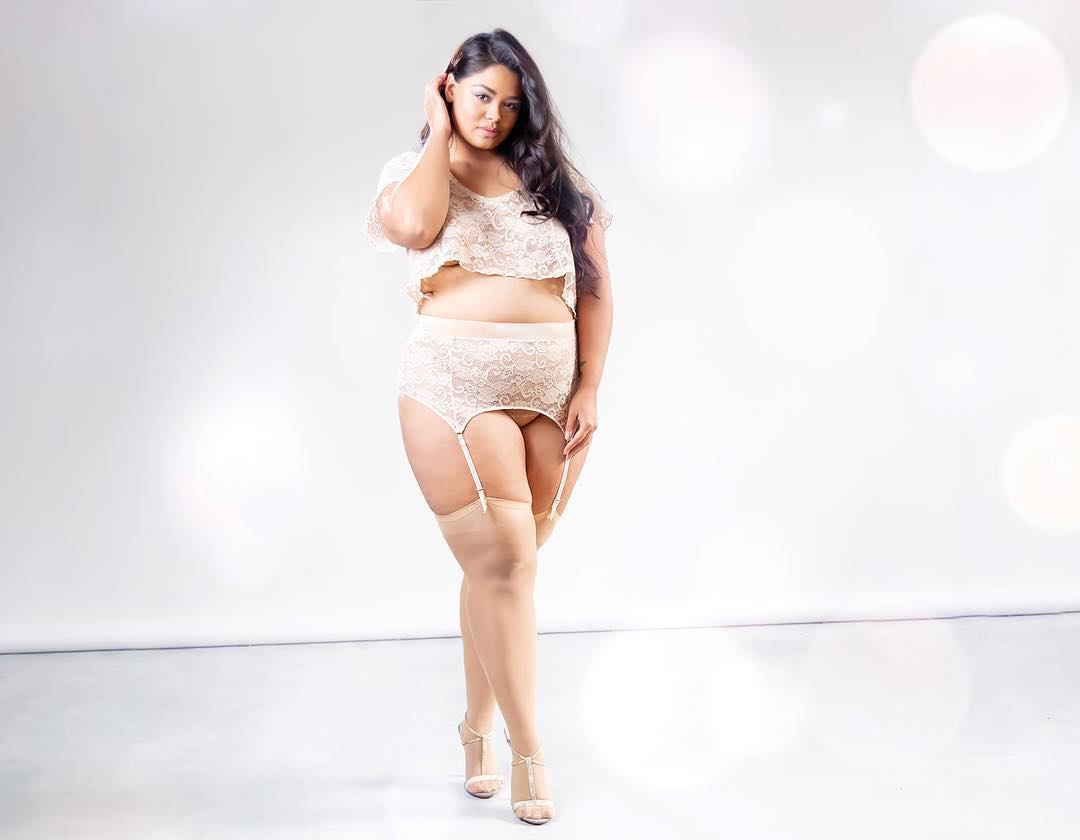 Impish Lee Crop and High Waist Garter