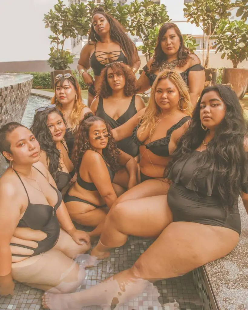 Plus Size Art: These Photos of Plus Size Asian Women Poolside are giving us LIFE!