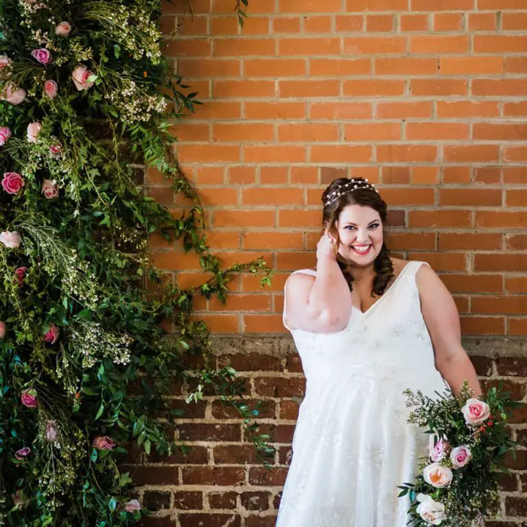 Ella and Oak plus size bridal gowns