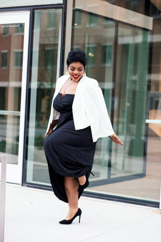 Plus size blogger shows of her plus size Holiday Style at Nordstrom Rack