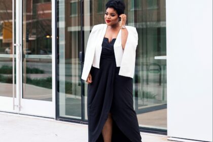 Plus size blogger shows of her plus size Holiday Style at Nordstrom Rack