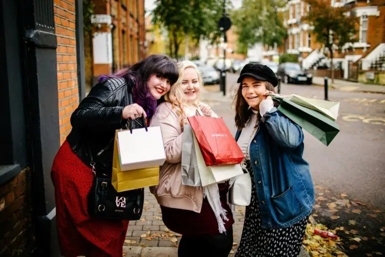 Free Plus Size Stock Images from Navabi Budget-friendly Holiday Shopping Tips: