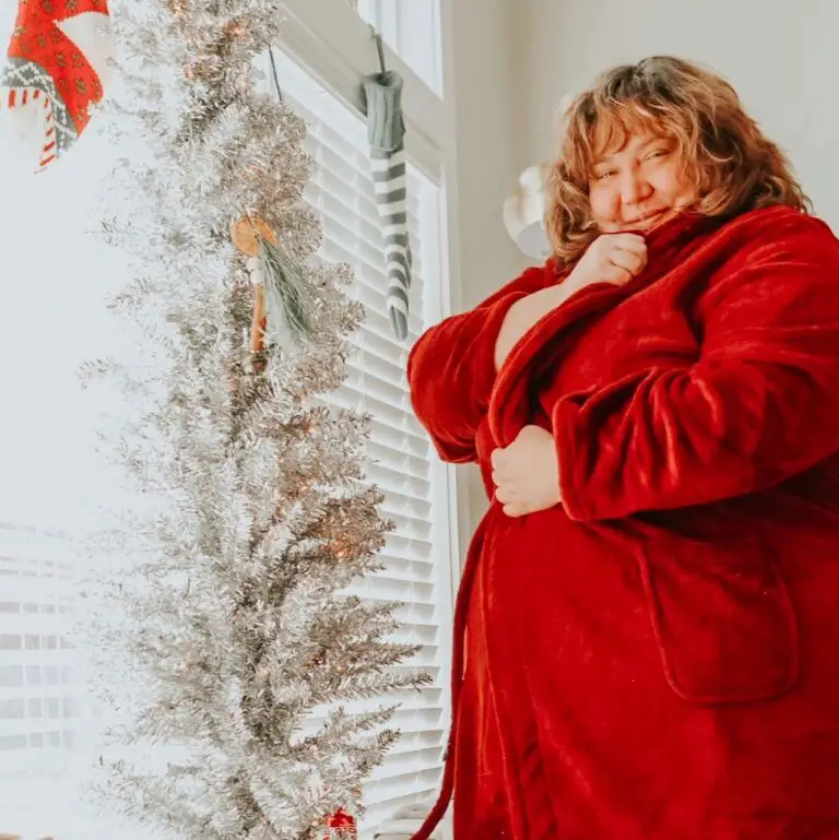Avenue Giveaway on The Curvy Fashionista with Fat Girl flow