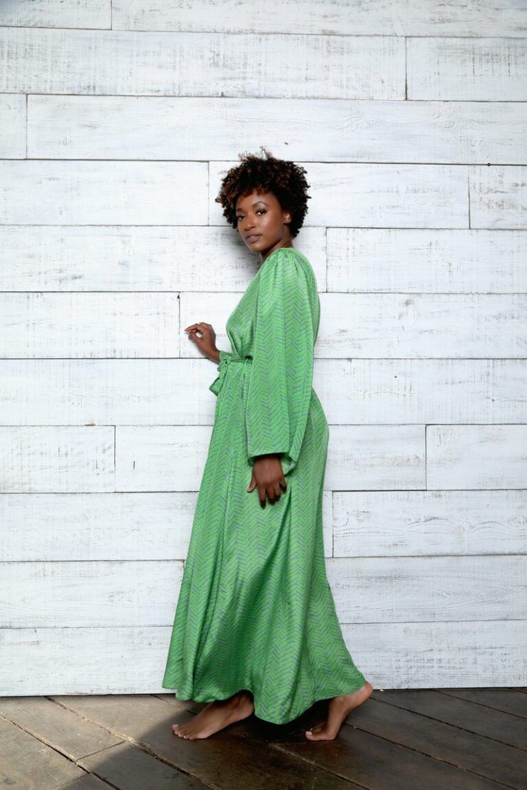 13 Dramatic Plus Size Robes That'll Instantly Transform You to an Old ...