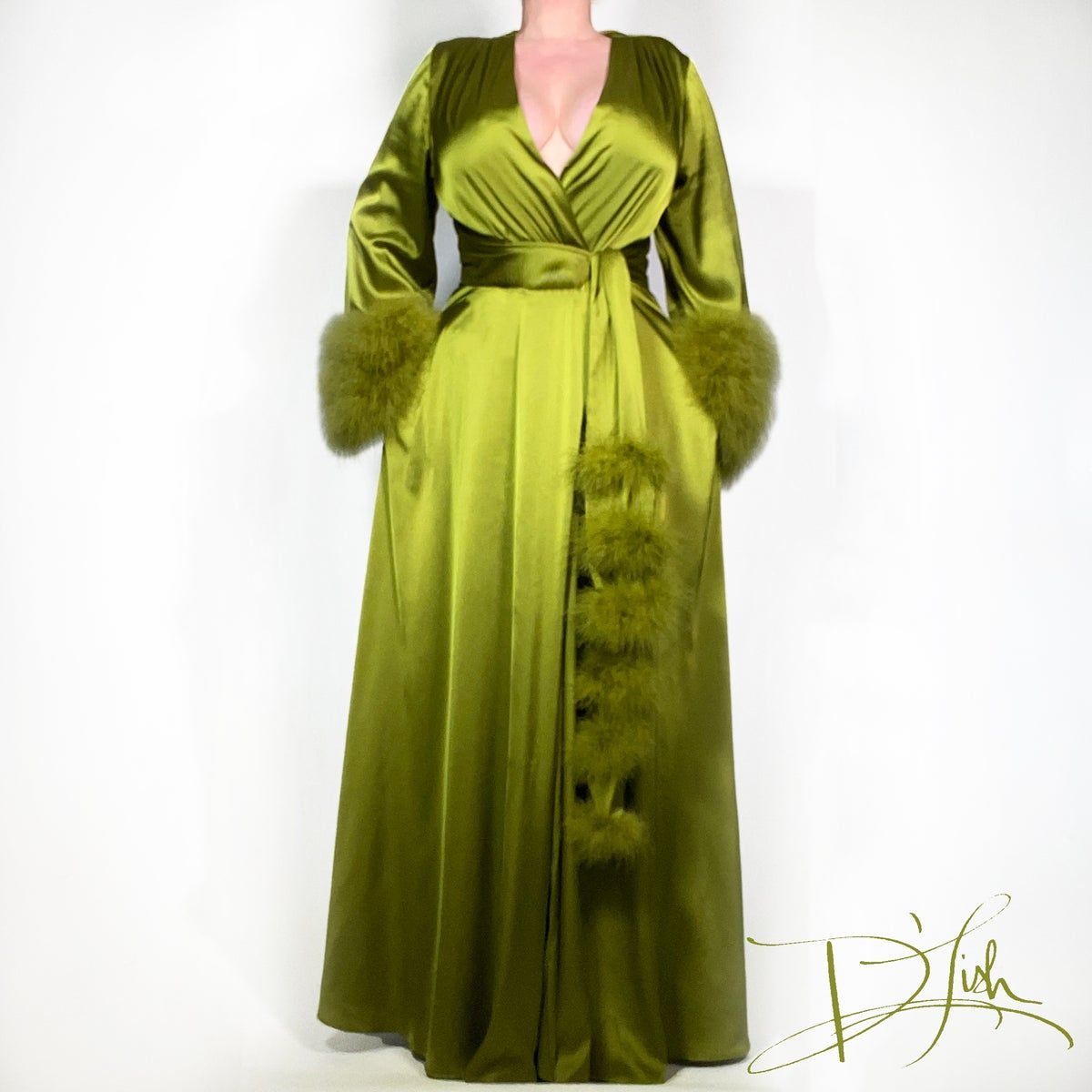 Plus Size Open Robe 13 Dramatic Plus Size Robes That'll Instantly Transform You to an Old ...