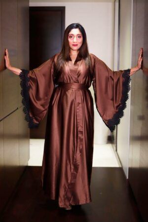 13 Dramatic Plus Size Robes That'll Instantly Transform You to an Old ...