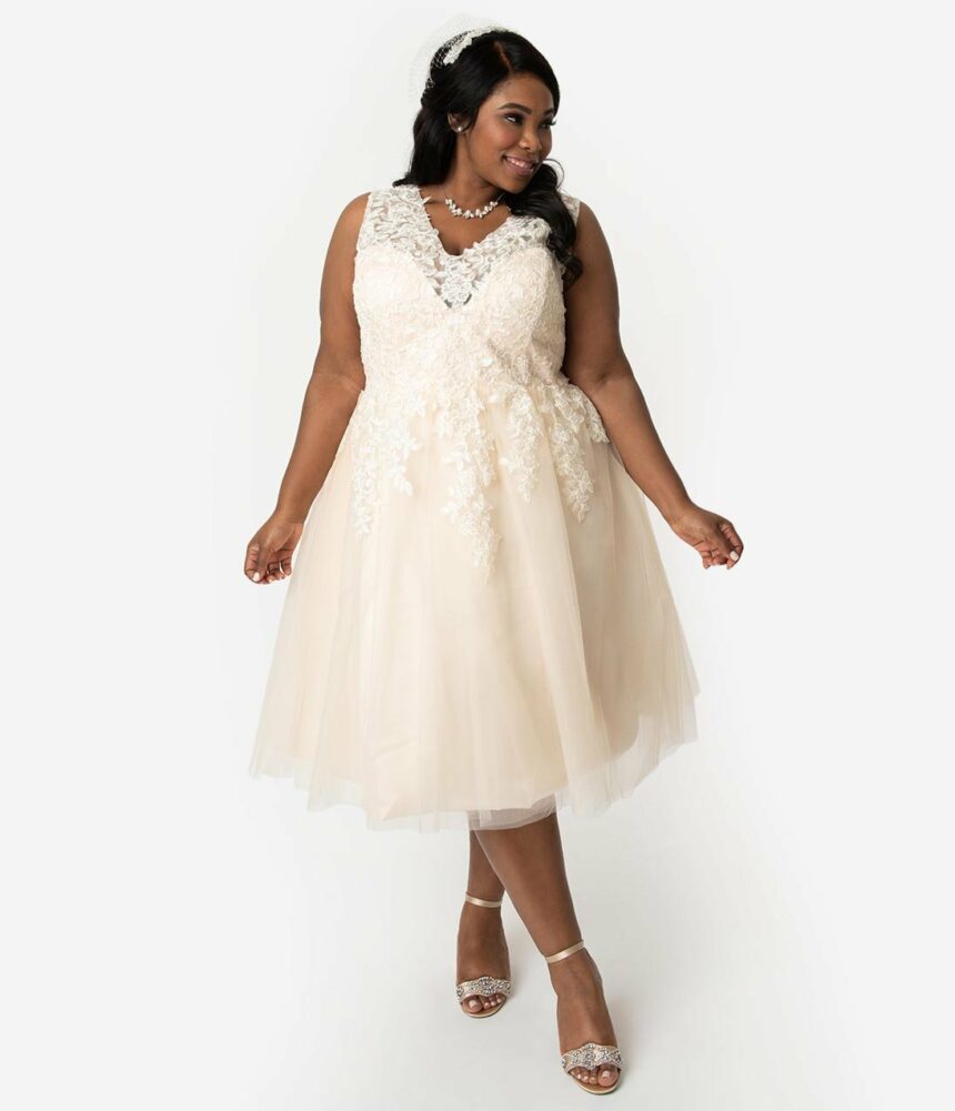 15 Breathtaking and Affordable Plus Size Bridal Gowns Under $750