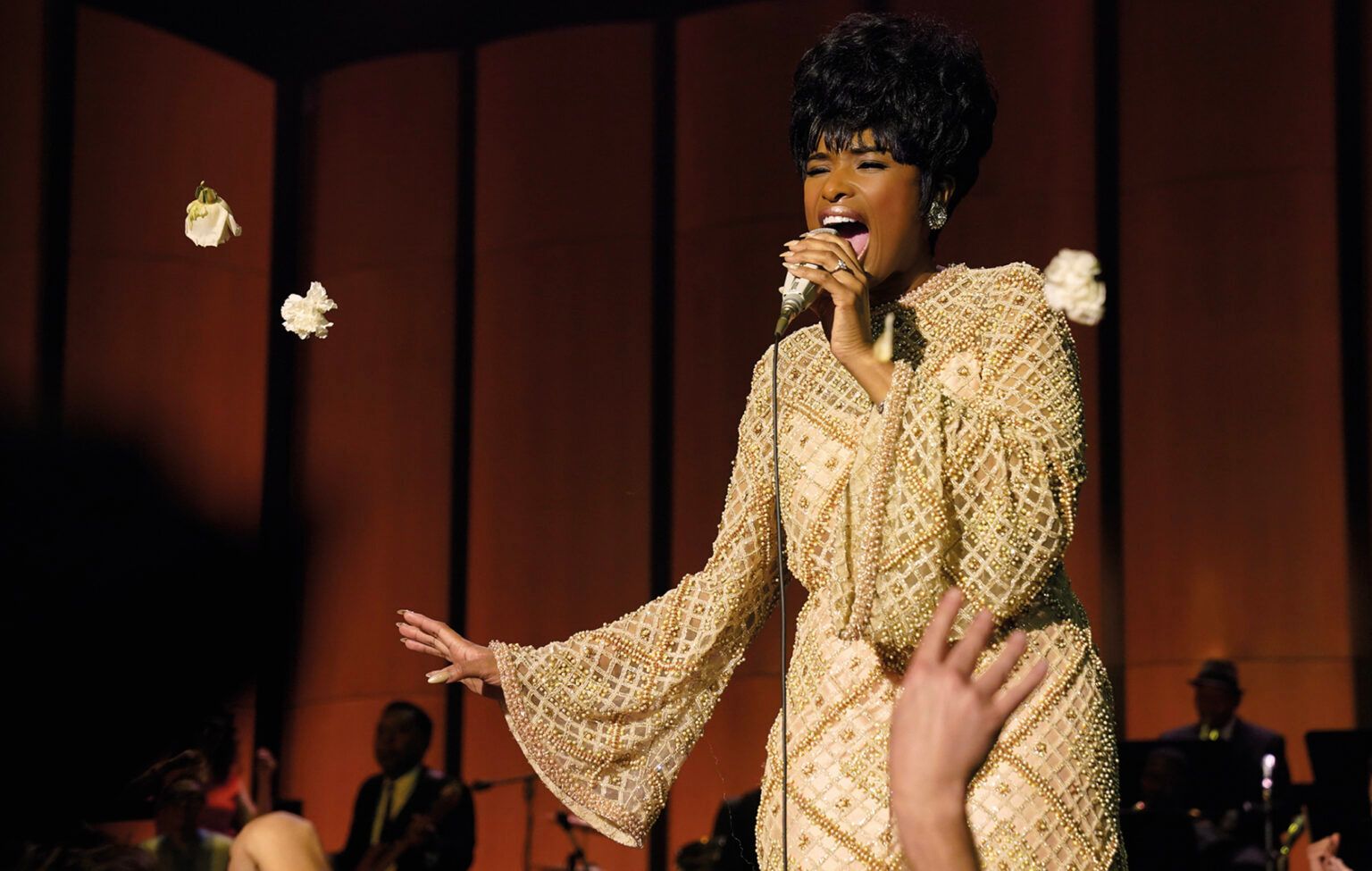 Jennifer Hudson Plays Aretha Franklin in RESPECT