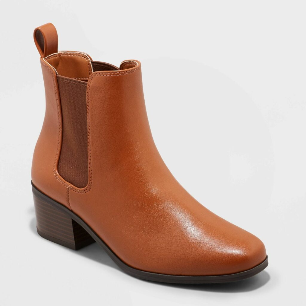 red chelsea boot