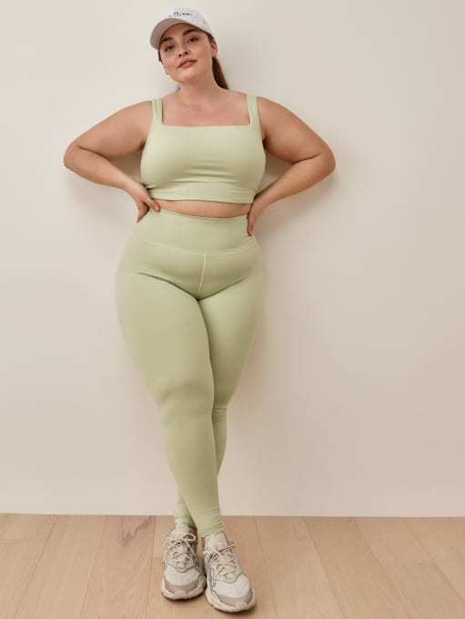 Reformation EcoStretch High Rise Leggings featured in Curvy Adventures Hiking article in The Curvy Fashionista