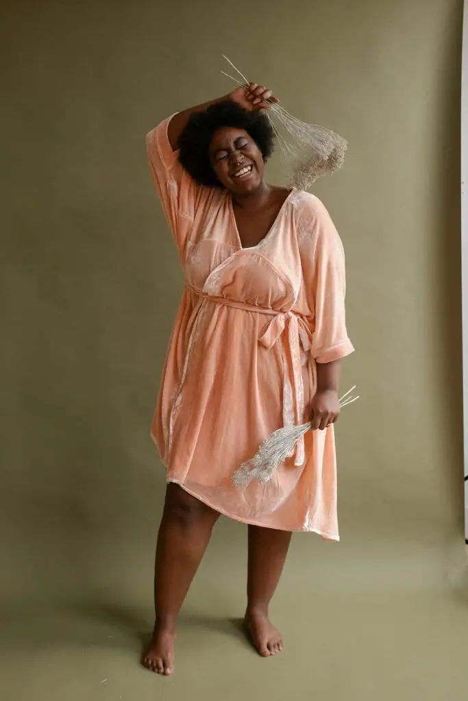 It's hard finding sustainable fashion for plus-size women. Here's 10  plus-size linen clothing brands that are making the challenge a little  easier. : r/SustainableFashion