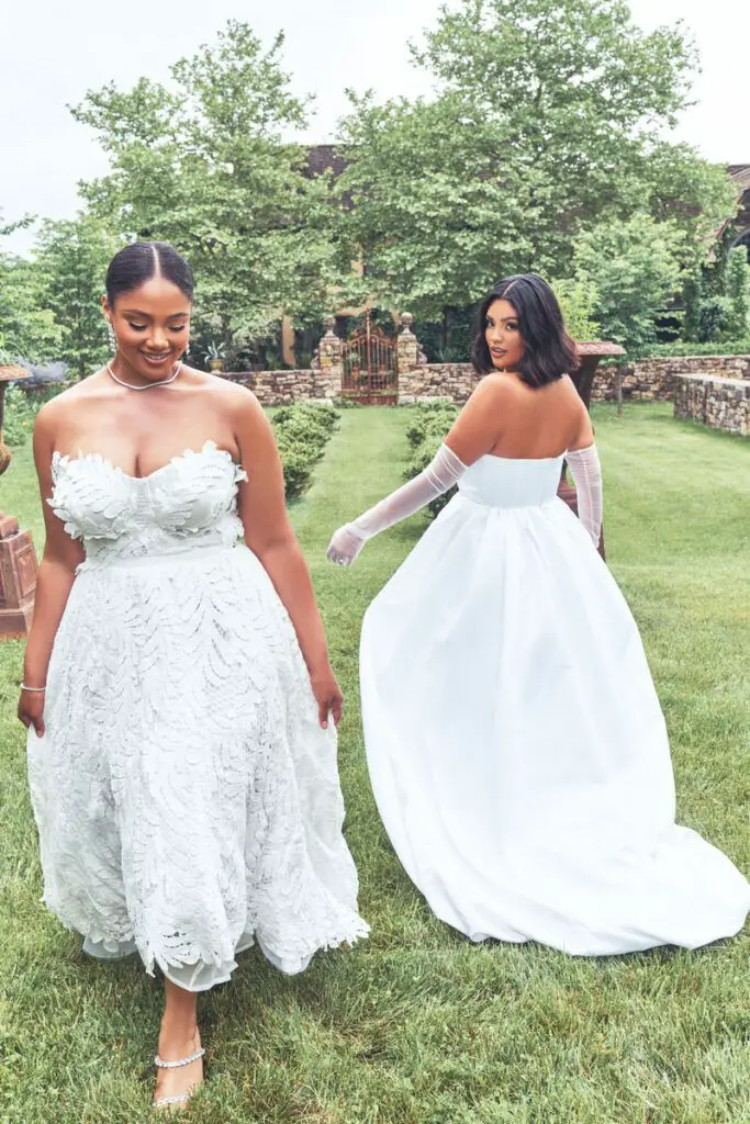 10 Plus Size Bridal Boutiques JUST For The Plus Size Bride to Be!