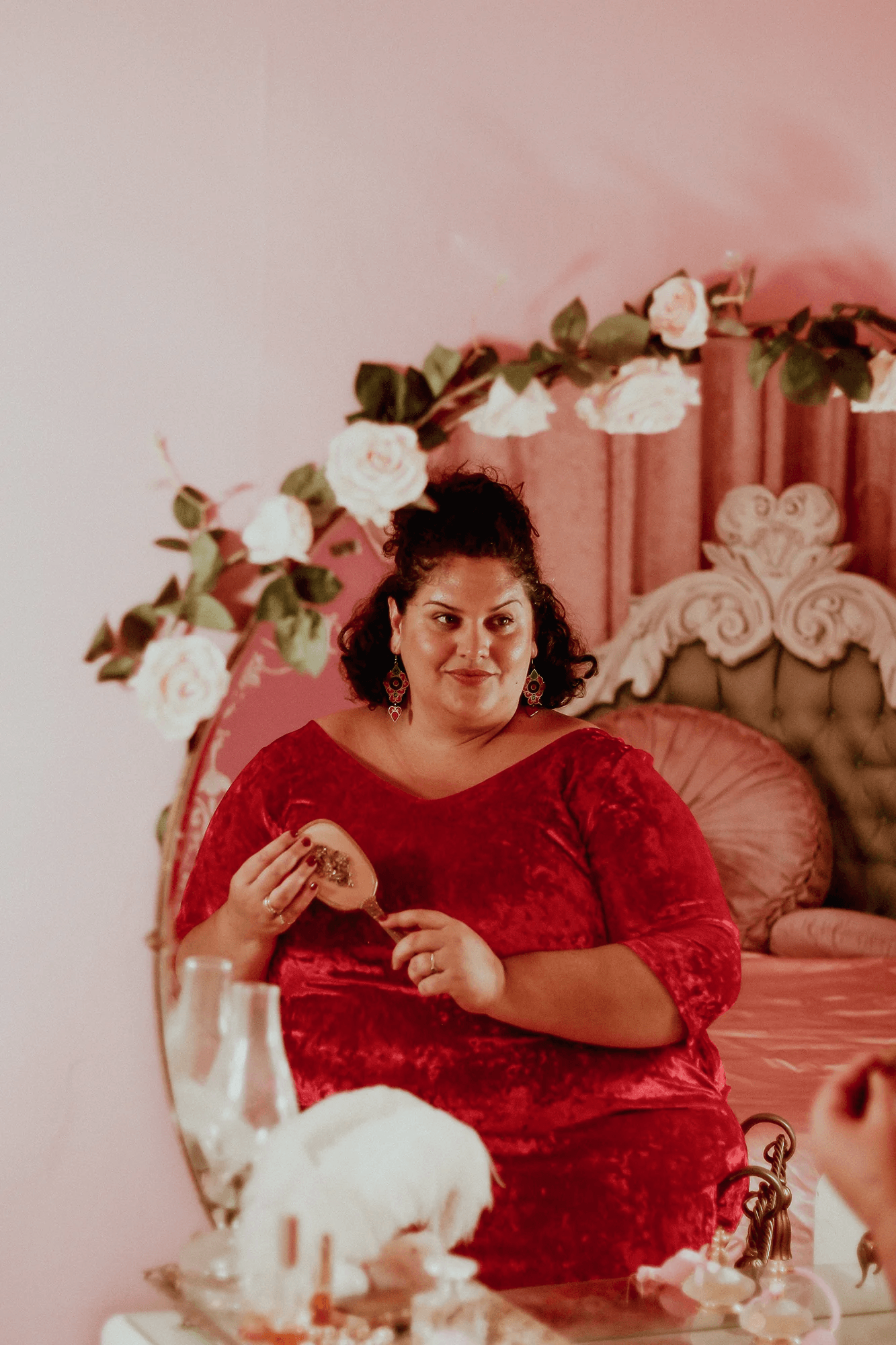 Crushed Velvet Minx Lounger [Hot Raspberry Red]