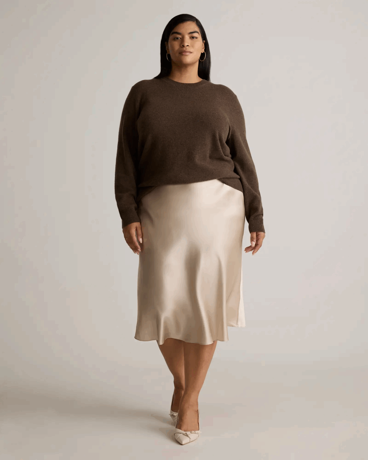 Mongolian Cashmere Crewneck Sweater

Knitwear Care
