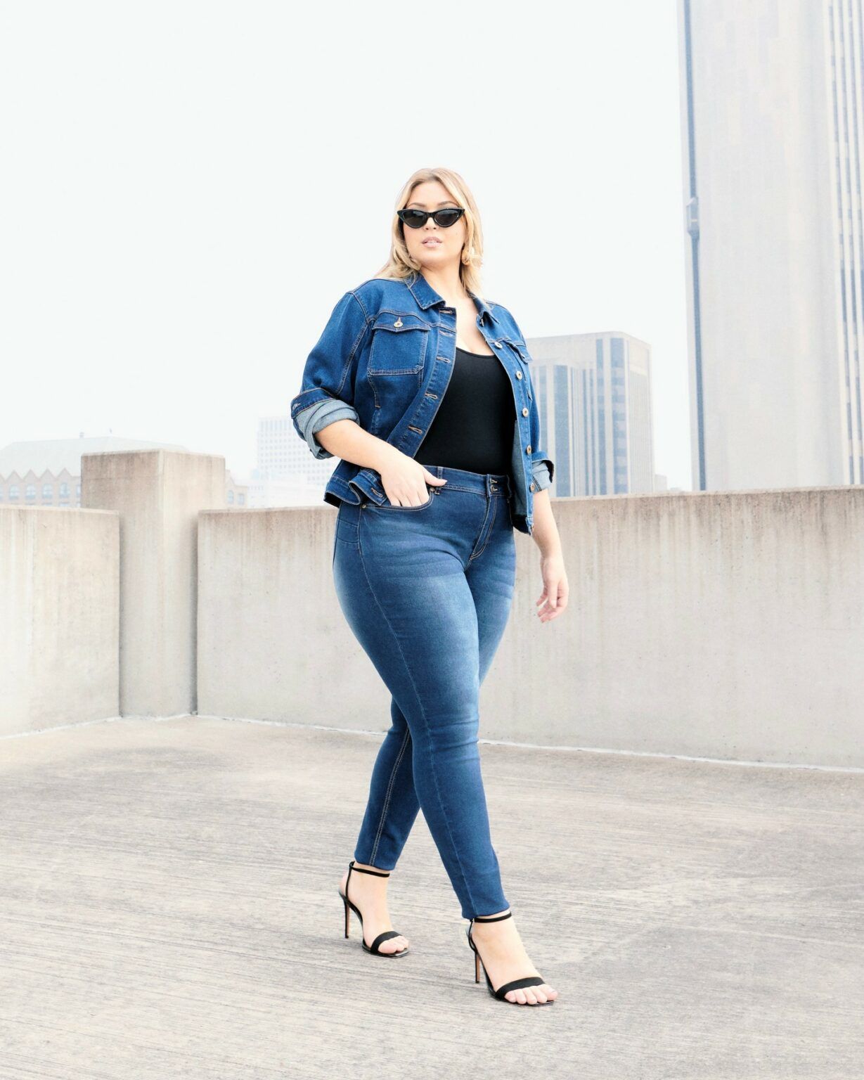 size inclusive jeans - Image via @byashleystewart